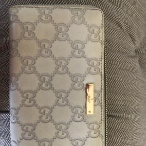 Authentic Gucci zip wallet gently used
